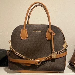 In good condition no scratches